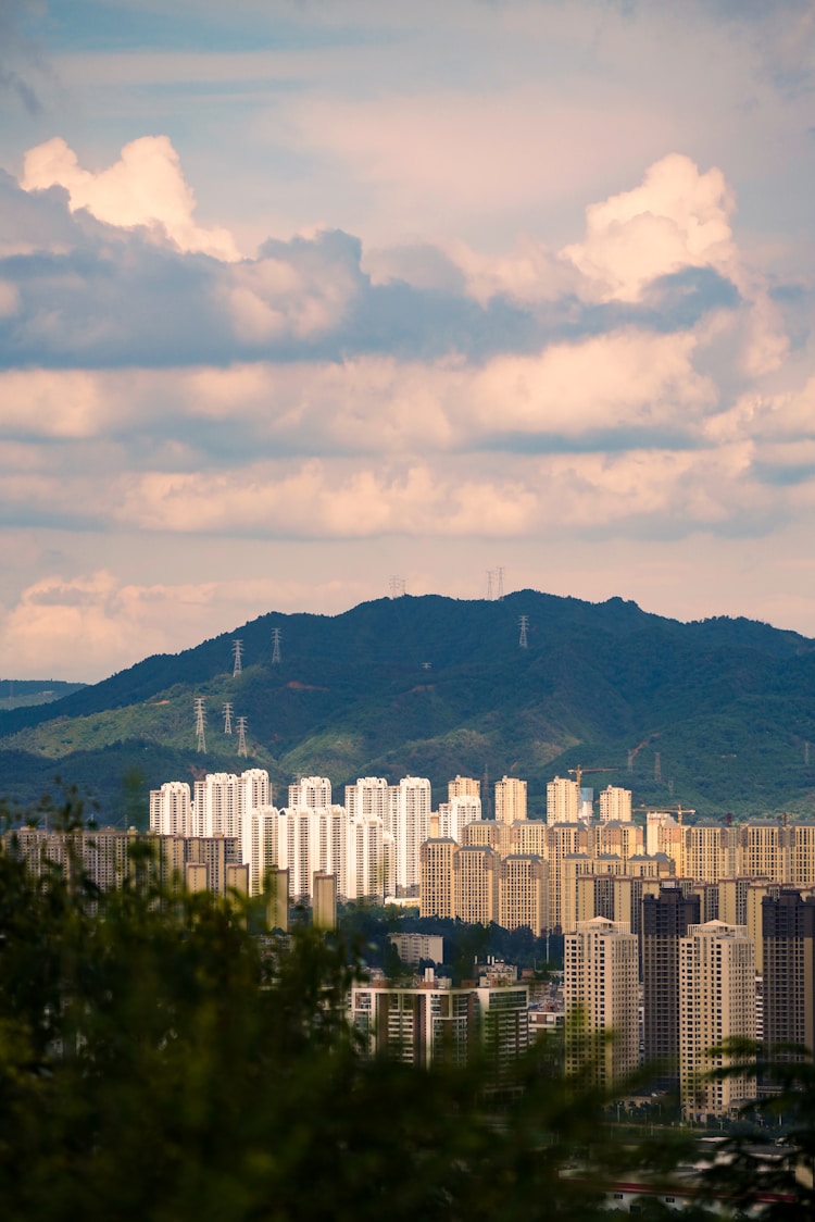 三月去昆明旅游好吗,云南昆明三月去玩插图