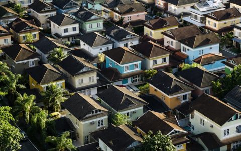 海南旅游房产投资自住两用,海南旅游房产现状分析