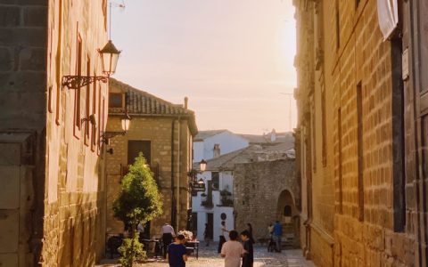 儿童旅游文字唯美句子,适合儿童旅游文案