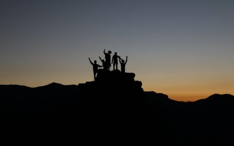 三峡集团旅游公司官网,三峡集团旅游公司何显军是什么职位
