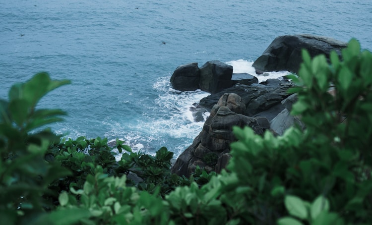 三亚旅游必去的景点,三亚旅游必备物品清单插图