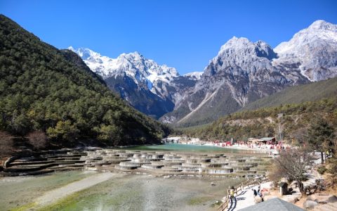 丽江旅游朋友圈文字简短,丽江旅游配文