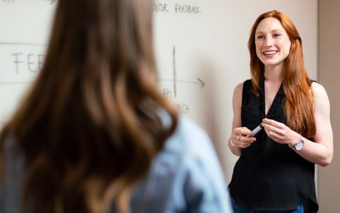 二三年级家长会班主任发言,大榕树风景区